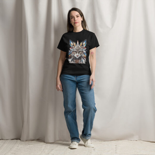 Tribal Majesty cat T-Shirt - Image 3