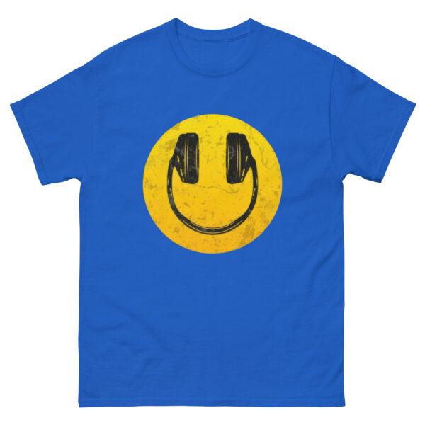 Where the Music Makes You Smile : Tune in,Chill Out tee - Image 9